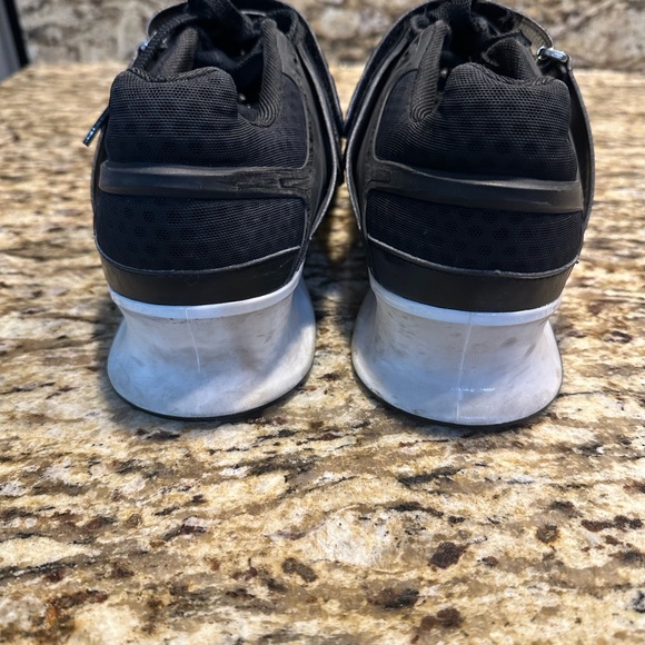 Women’s Reebok Legacy Lifters - Picture 3 of 4